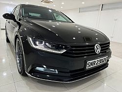 Volkswagen Passat B8 1.8 TFSI AT 2016 Black Push Start Sunroof